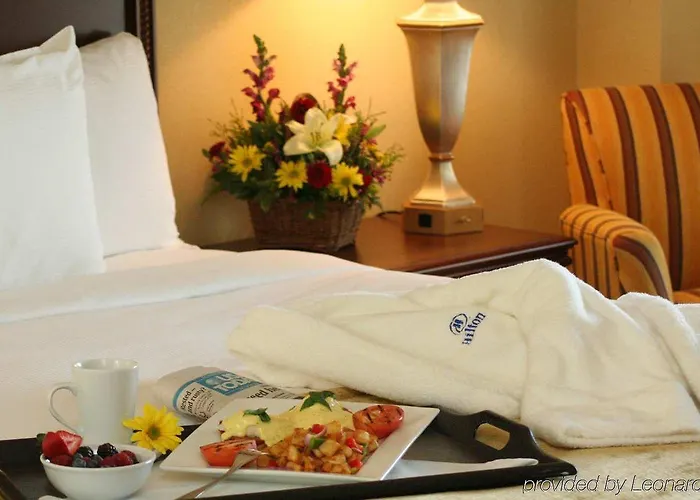 Hilton Phoenix 4*