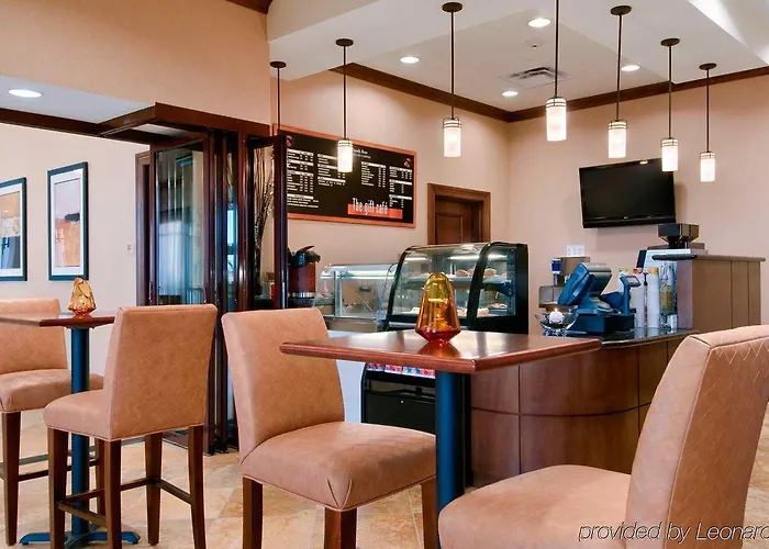 Hilton Phoenix Hotel 4*